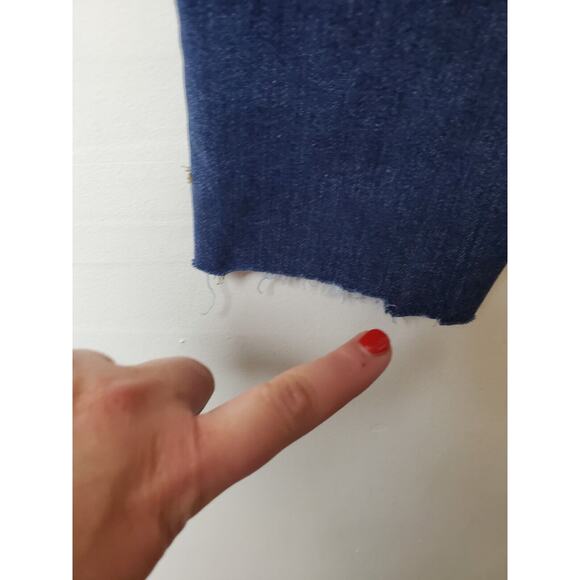 Judy Blue 7/28 MID Rise Skinny Jeans Blue Distressed FRAY RAW Hems Stretch - Picture 7 of 13